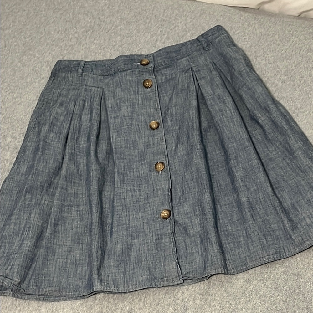 Lands End Chambray Skirt Size 10 Button Front Pleated Coastal Western Preppy
